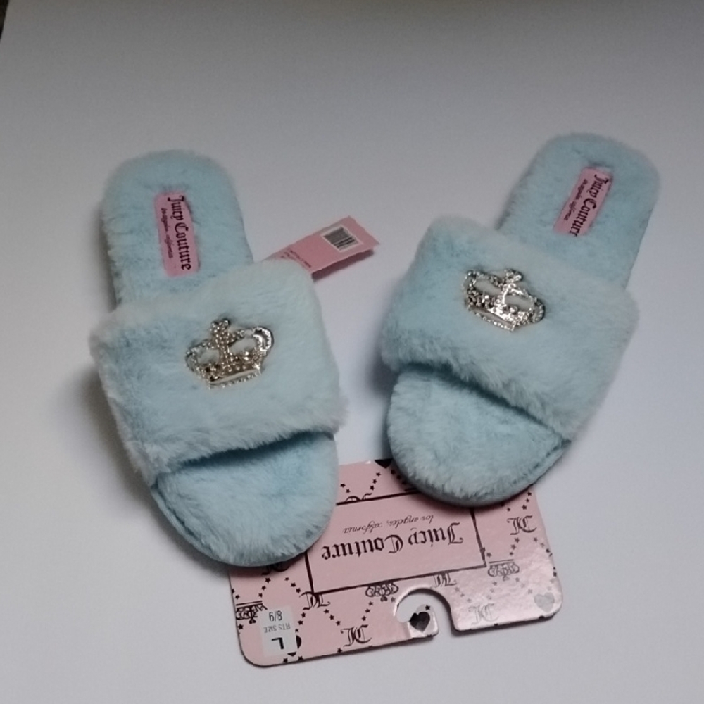 *NWT Y2K Juicy Couture Sky Blue Crown Embellished Fuzzy Comfy Open Toe Slippers